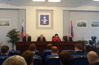 Пути решения общегородских проблем обсудили в Совете депутатов