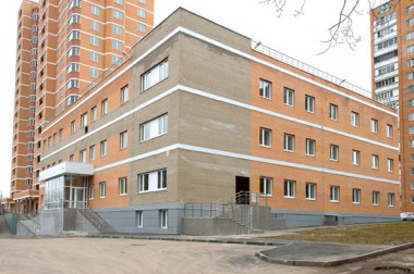 Новые поликлиники на ул. Ульяновых, д.31 и ул. Ленинградской, д. 9 готовят к оснащению медоборудованием