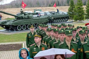 На мемориале в Кузовлево состоялась церемония открытия памятника Неизвестным героям — защитникам Москвы 3 мая 2018