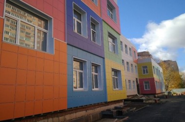 Возобновятся работы по строительству детского сада на Колхозной улице в микрорайоне Красная Горка