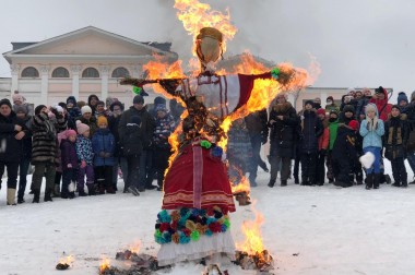 Масленица в Дубровицах: красиво, атмосферно, по-доброму